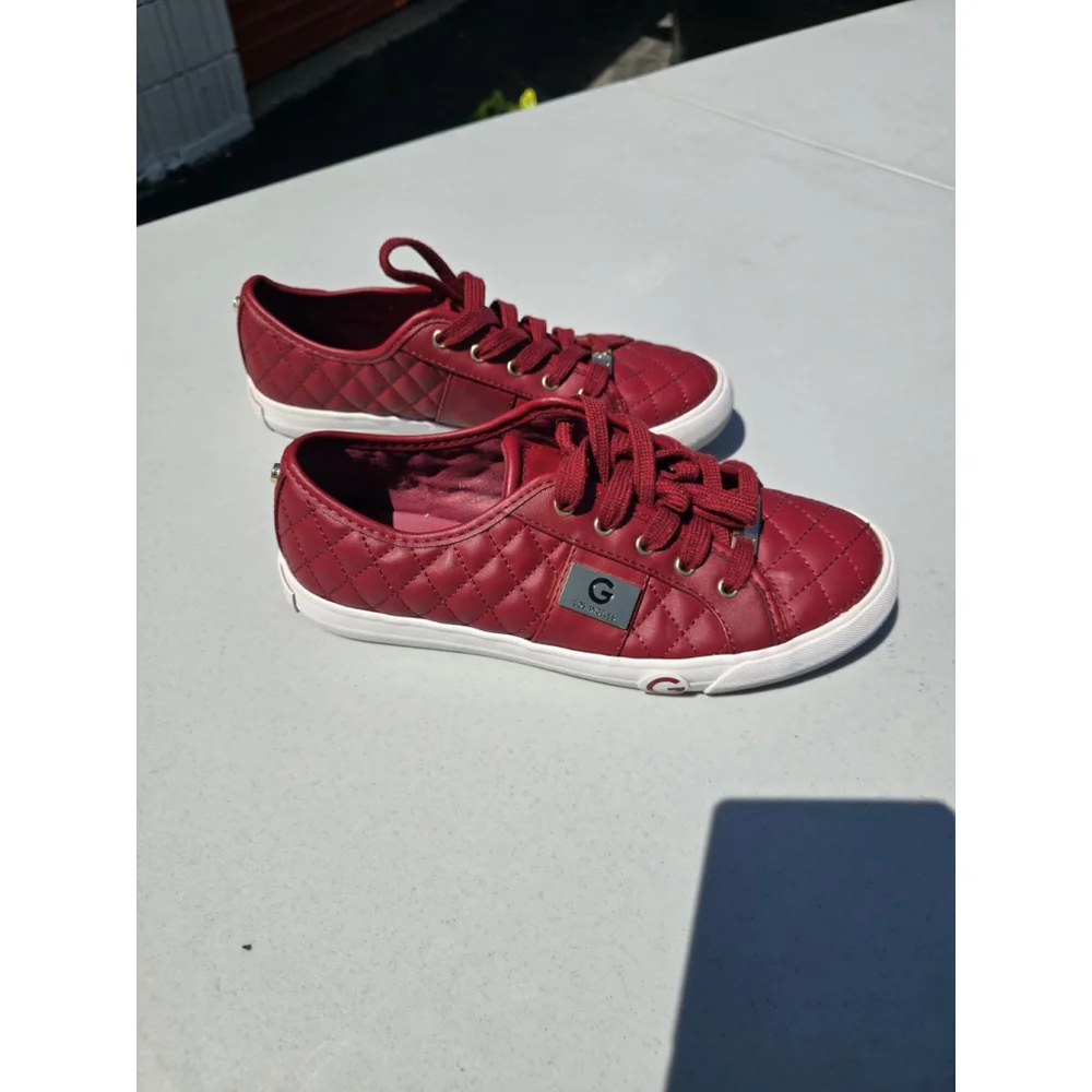 GBG Los AngelesWomen's Backer Lace-Up Sneakers Size 8.5, $35 obo.